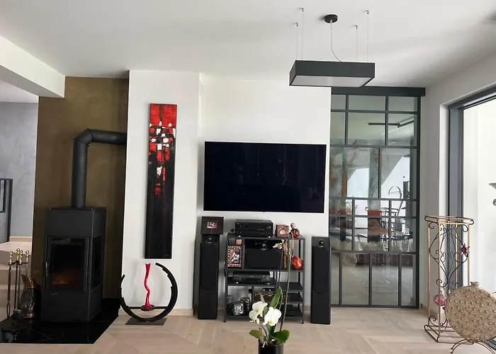 Modern Located In The Heart Of Villa *